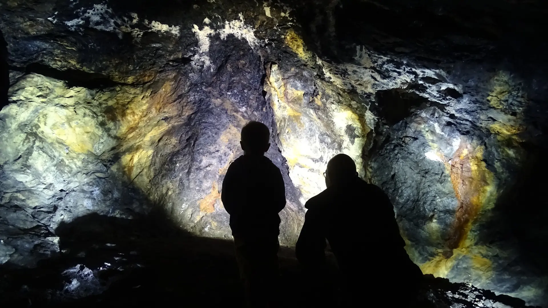 Sous terre, dans une cavité de l'ancienne mine de charbon de Bonnevaux