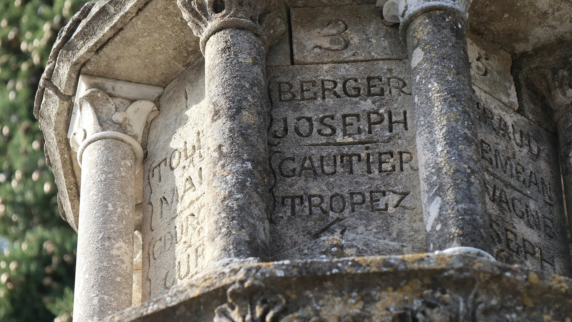 Berger Joseph, Gautier Tropez - 3-4 - L'énigmatique monument à Saint-Joseph de Gassin - https://gassin.eu