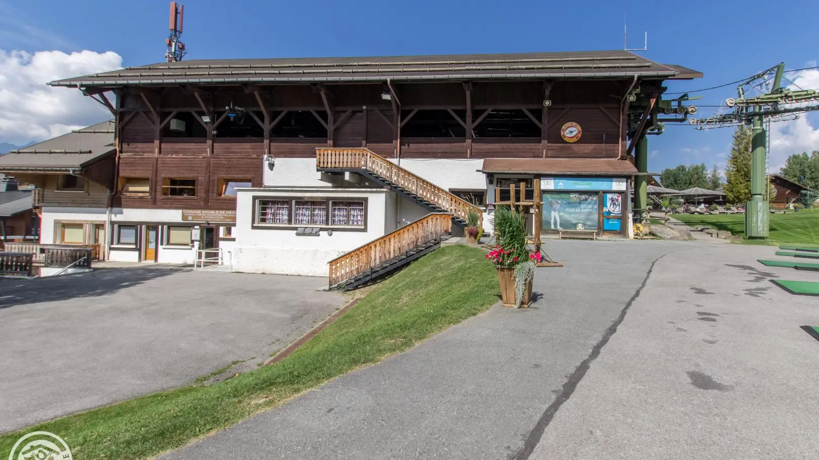 Golf et télécabine du Mont d'Arbois à 100m du gîte