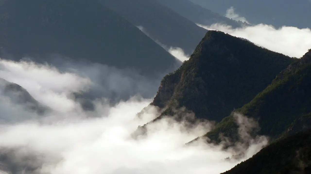 Vue sur la vallée de la Tinée