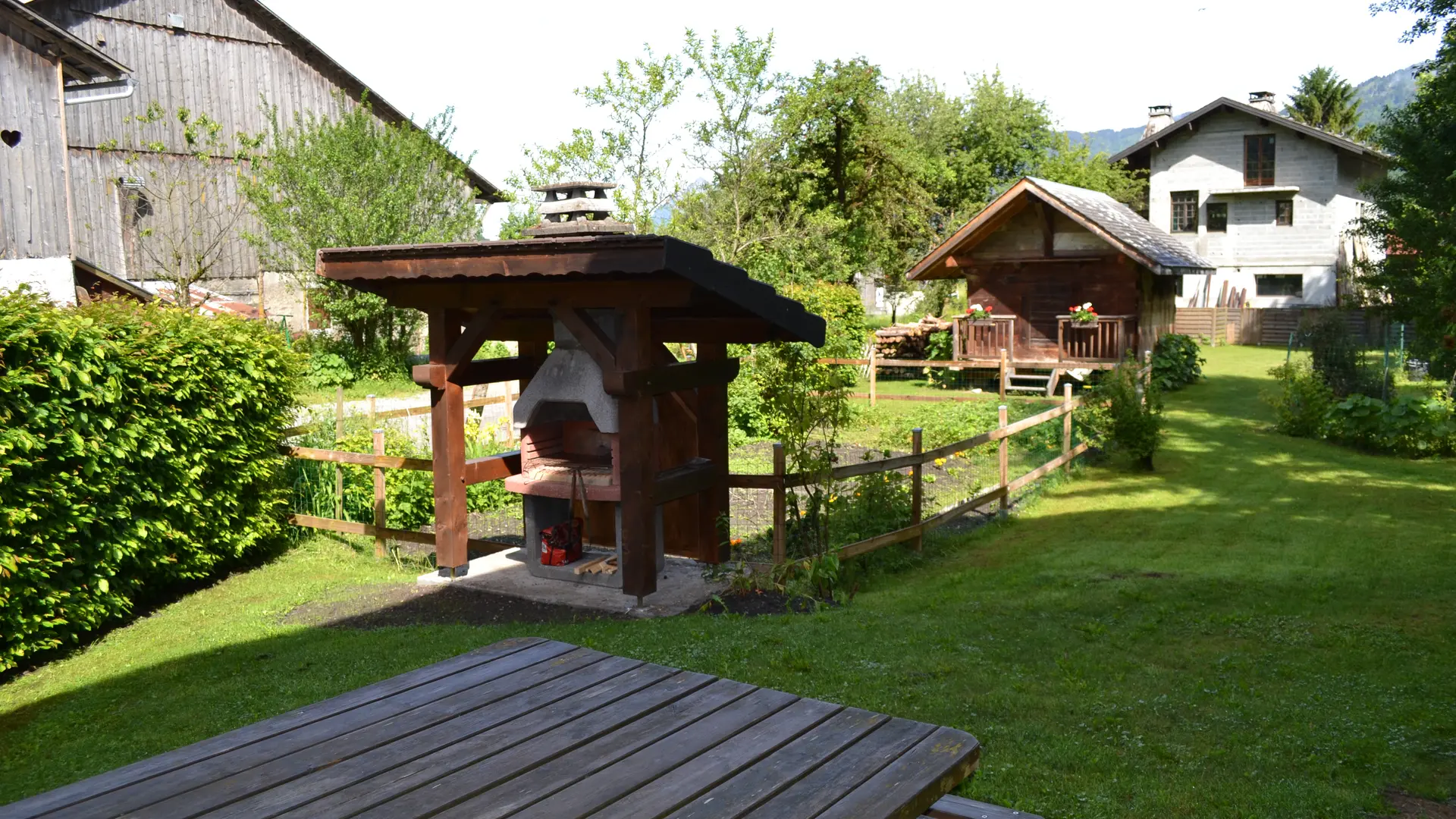 Vue de la terrasse en été