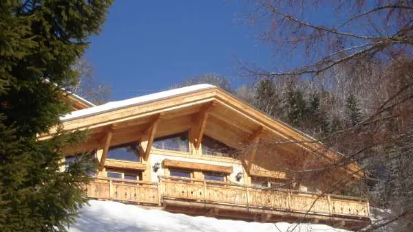 Chalet les Terrasses de Bellevarde exposé Sud 5km de Megêve. Chalet à Praz sur Arly