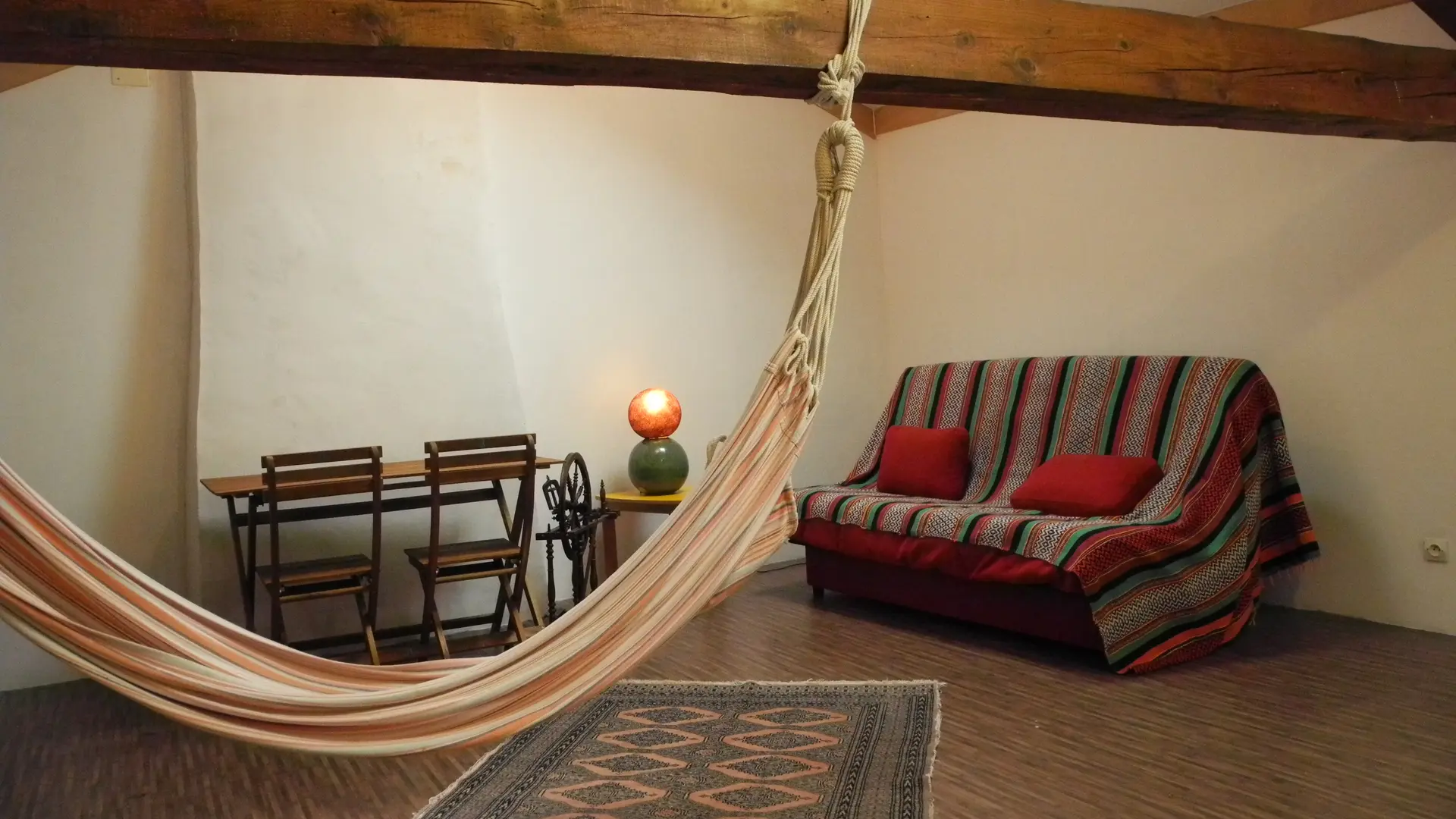 mezzanine étage avec canapé lit neuf