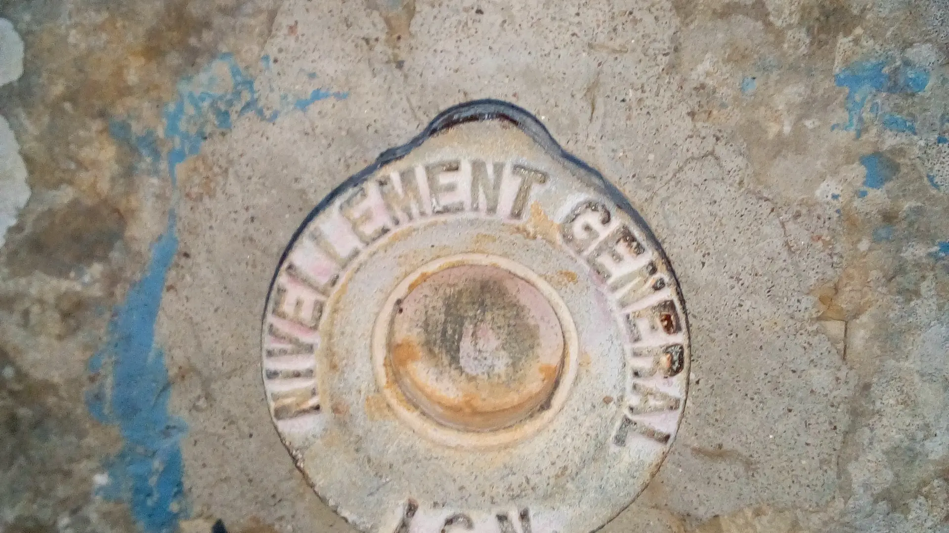 Repère IGN - orne miliaire Vérignon