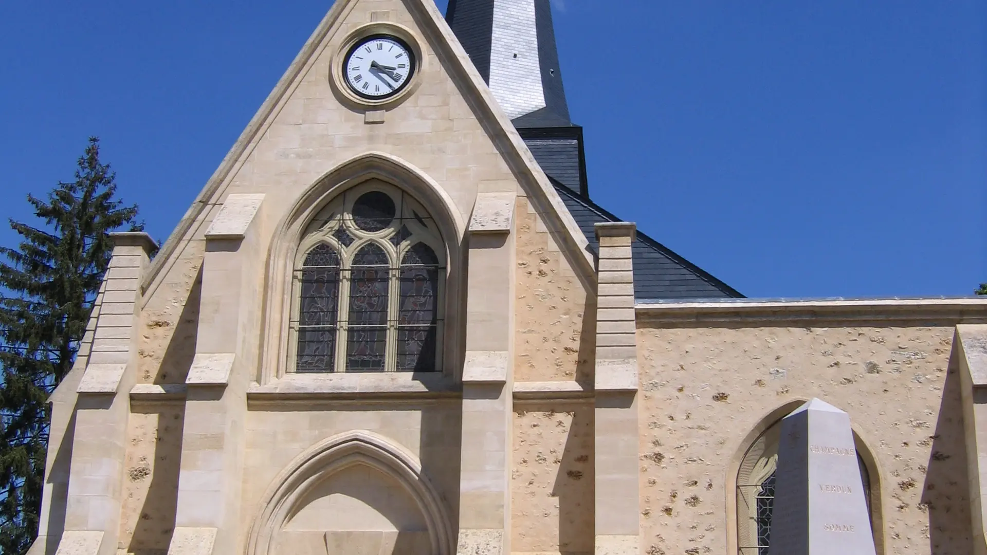 Eglise Sainte Anne, L'Etang-la-Ville