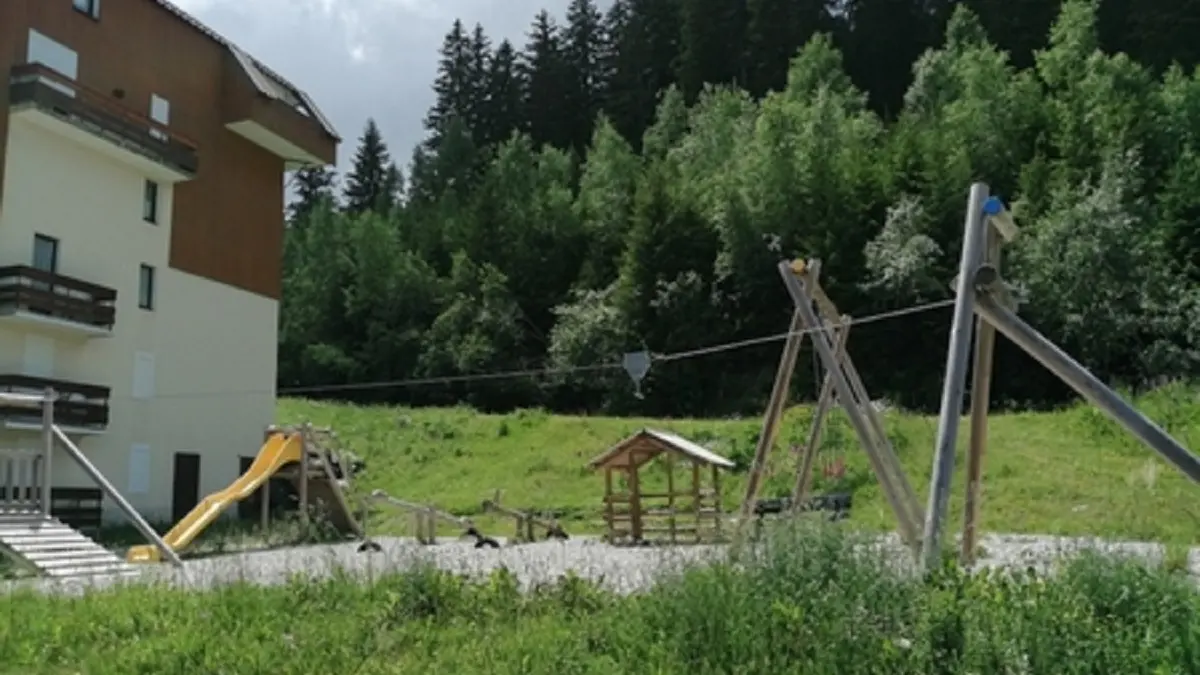 parc jeux enfants près de la résidence