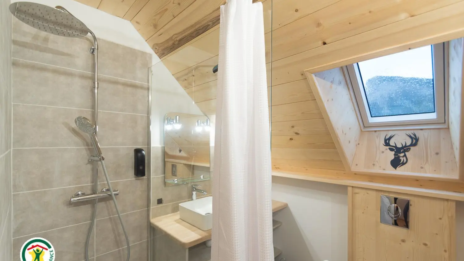 Salle d'eau-wc N° 3 à l'étage