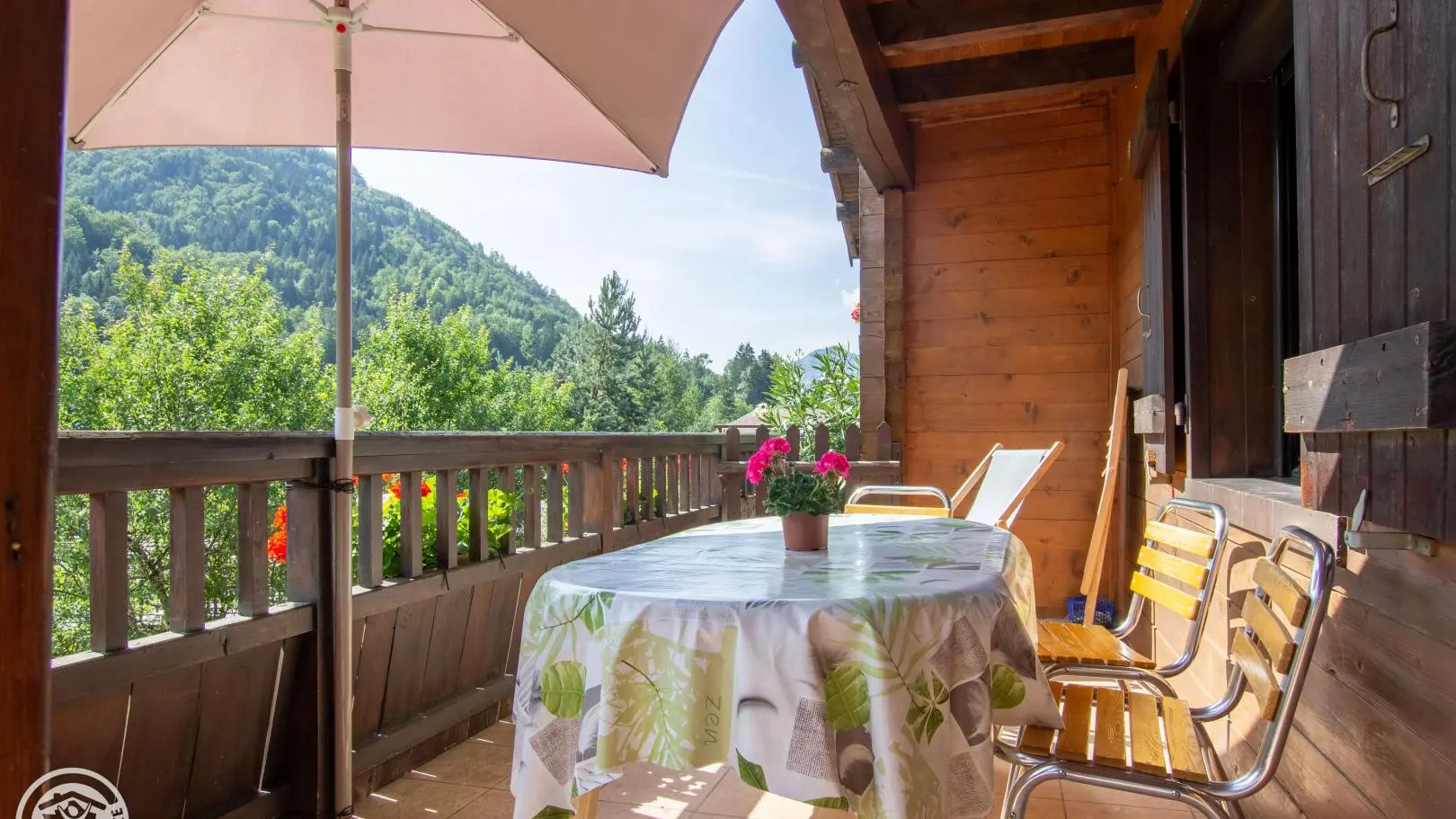Votre loggia privative pour profiter du soleil du matin.