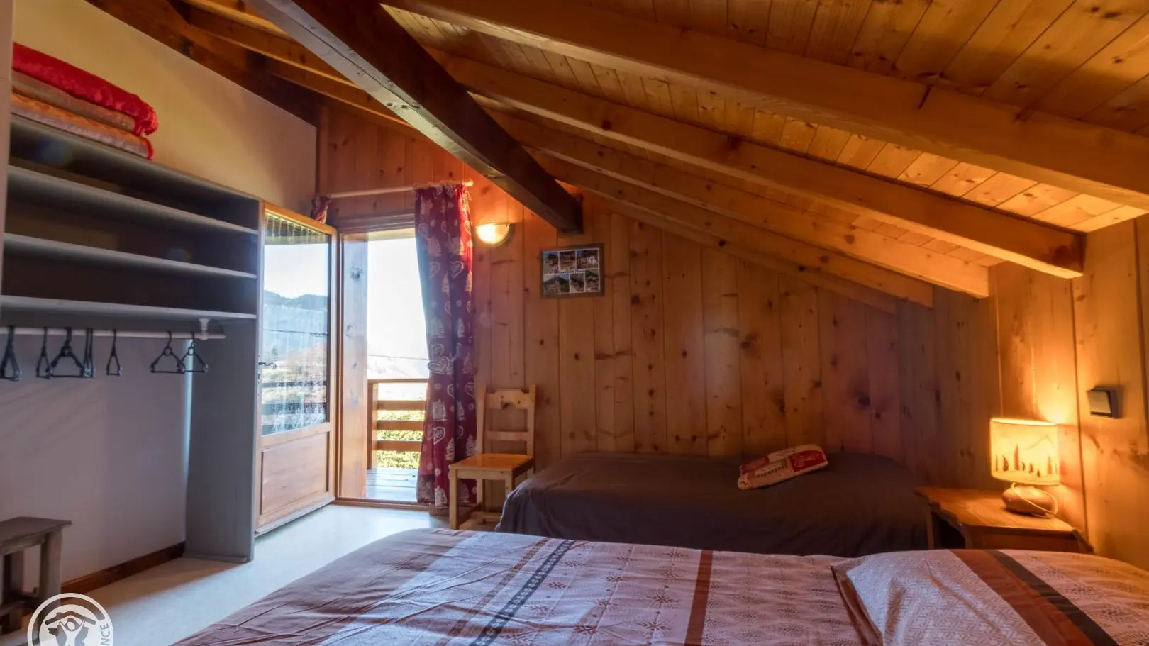 Chambre 2 avec accès balcon