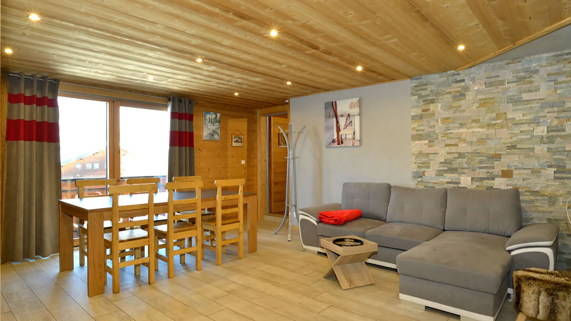 Salon - Epicéa n°5_Châtel