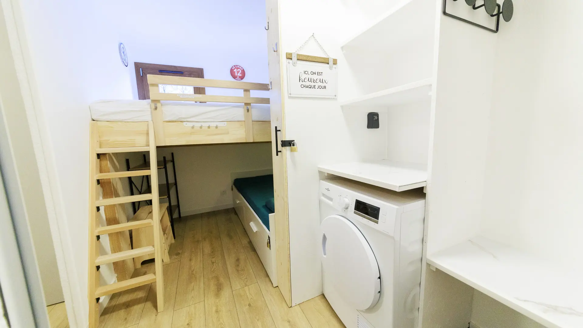 Espace nuit, coin buanderie