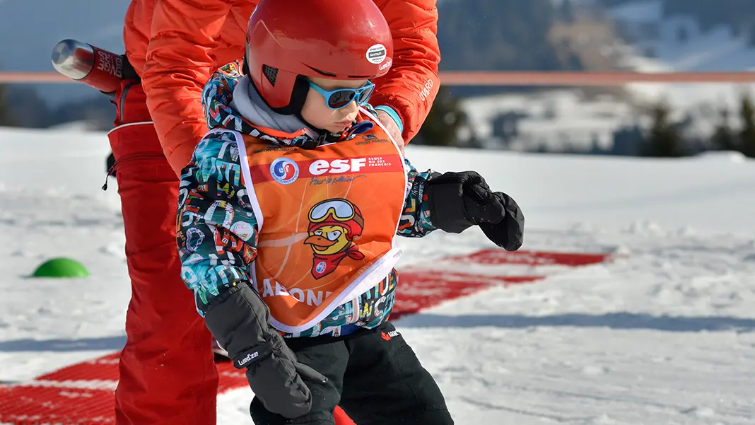 Cours de ski sur le domaine skiable de l'Essert avec l'ESF