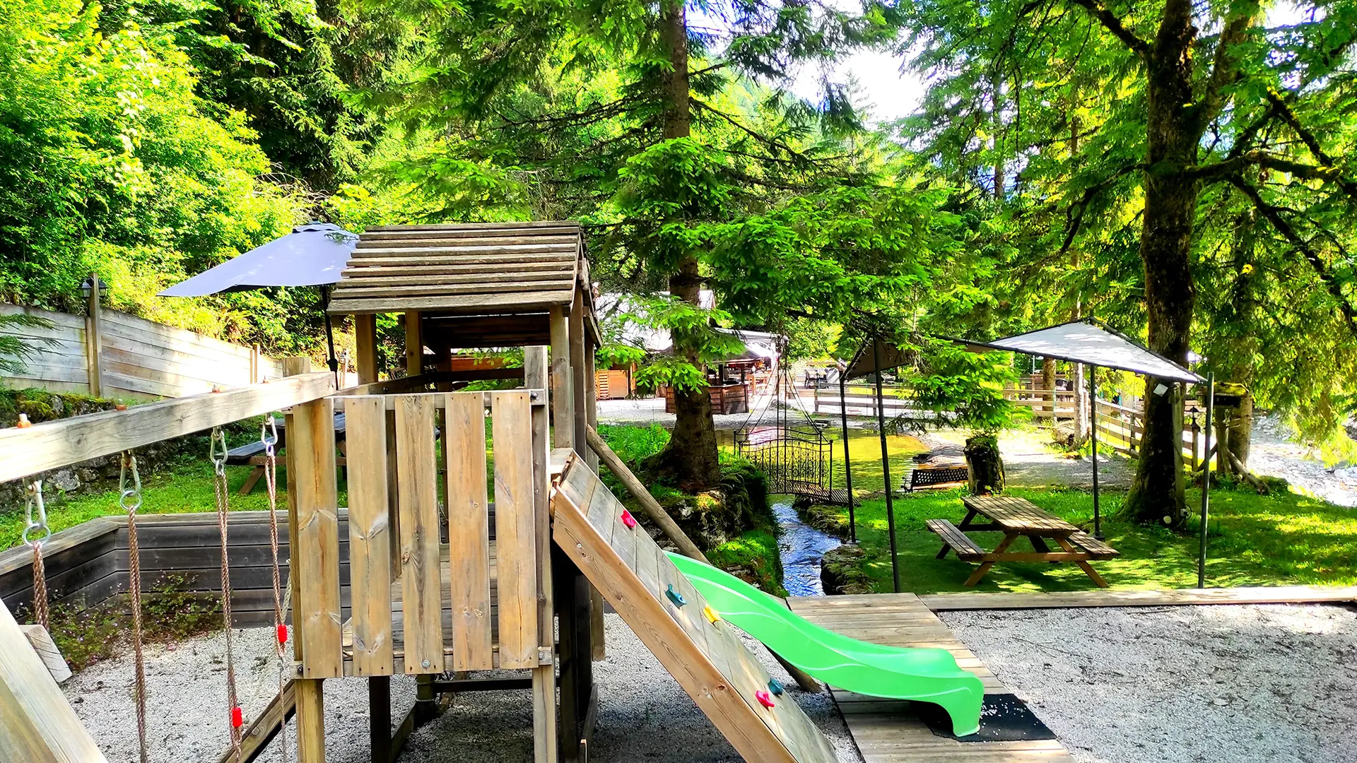 La Pisciculture de Montremont - Restaurant_Thônes_Aire de jeux