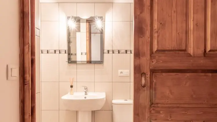 Salle d'eau/WC (RDC surélevé)