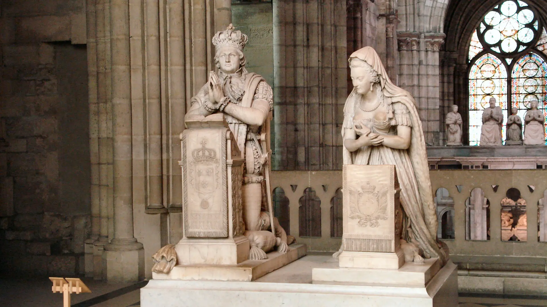 Gisants Louis XVI et Marie Antoinette  Basilique Cathédrale de Saint-Denis