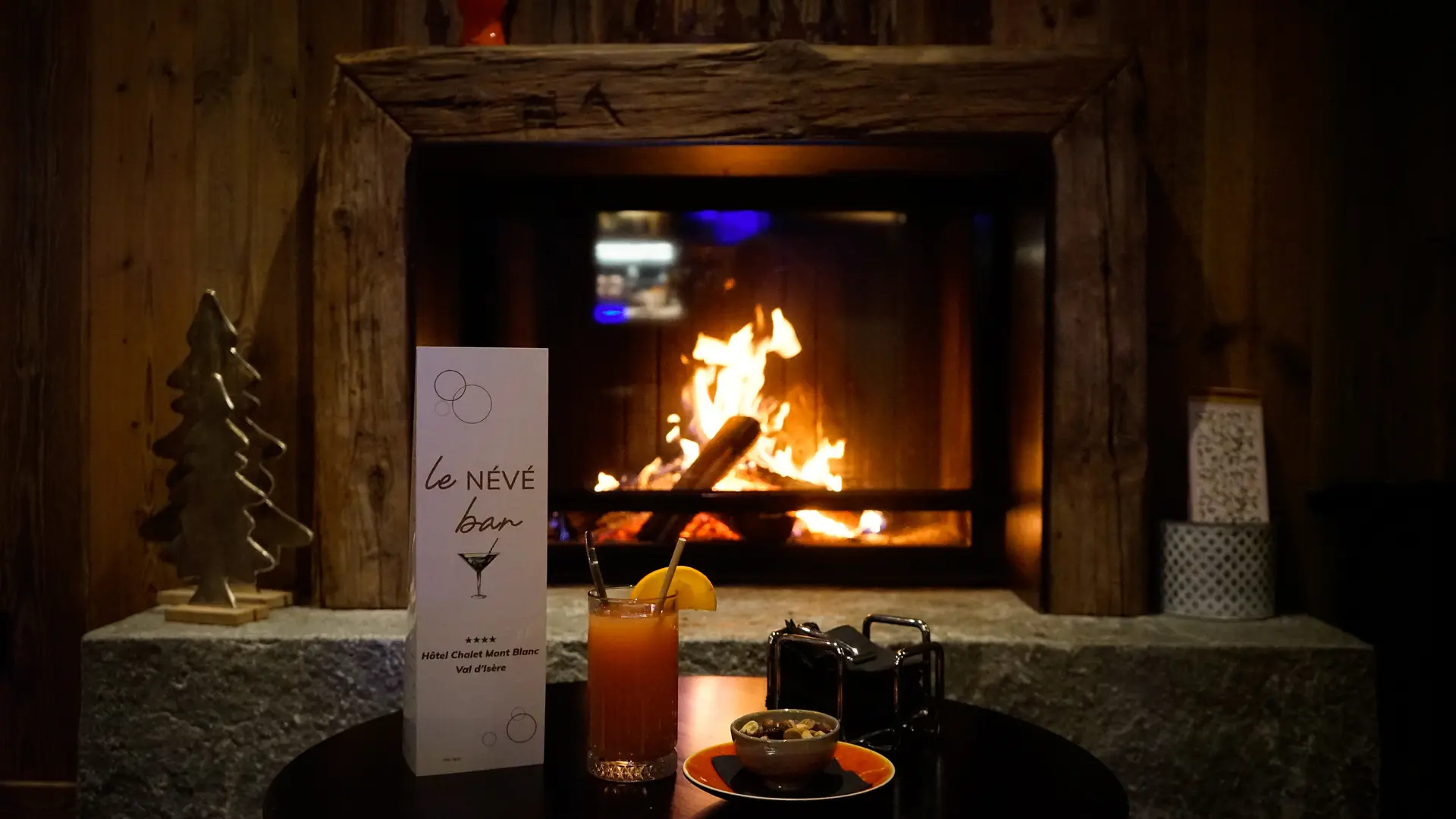 Fireplace cocktail - Mont Blanc Val d'Isère