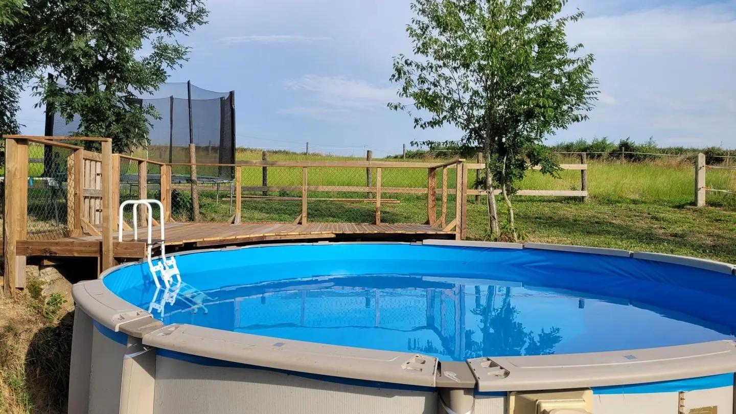 Piscine commune au gîte 3332.
