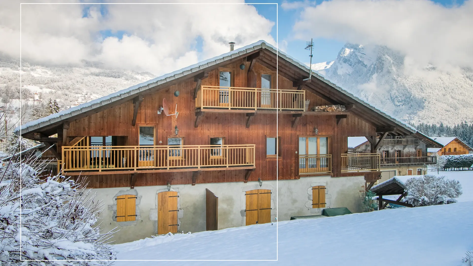 Vue maison depuis jardin _ hiver
