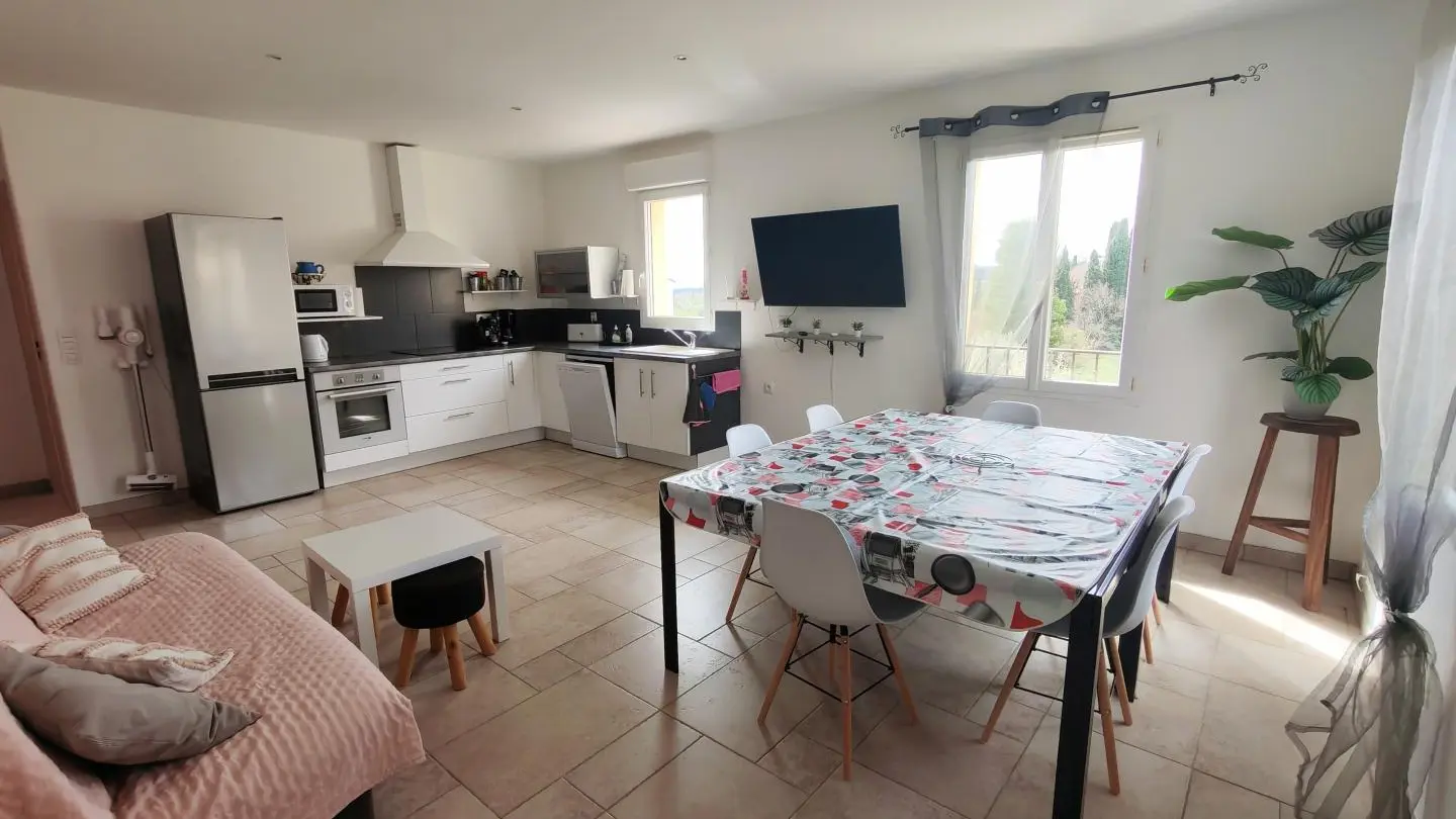 Séjour cuisine Gîte Roses de Provence de la Bastide Centifolia à Grasse - Gîtes de France Alpes-Maritimes