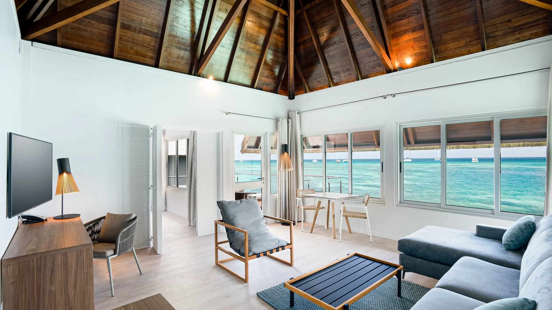 Salon bungalow  - DoubleTree by Hilton Noumea Ilot Maitre Resort