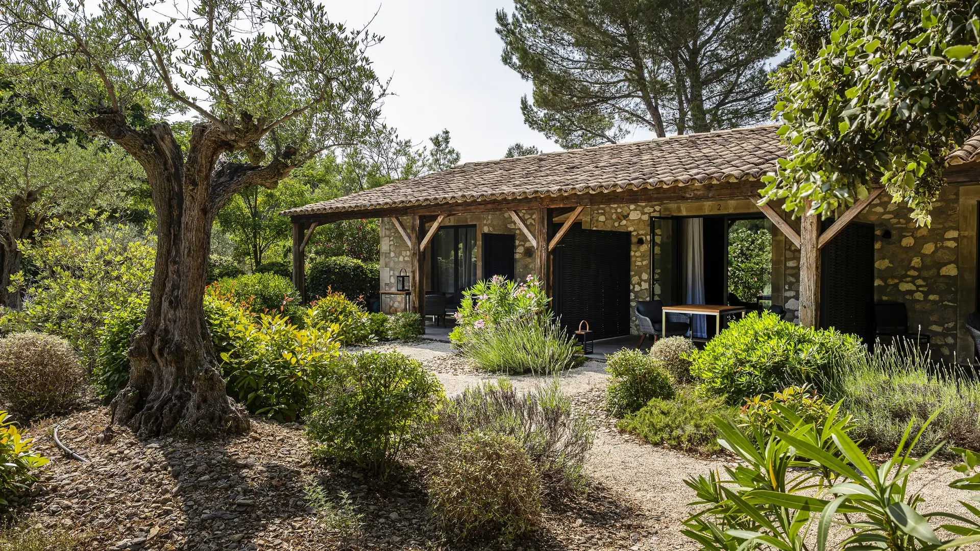 Hôtel Domaine La Pierre Blanche Eygalières jardin