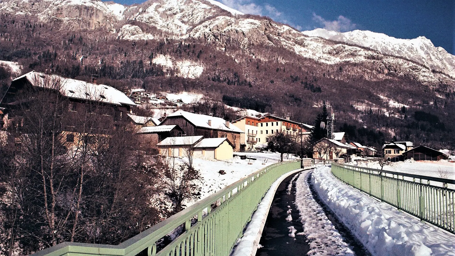 Viaduc du village de Mieussy