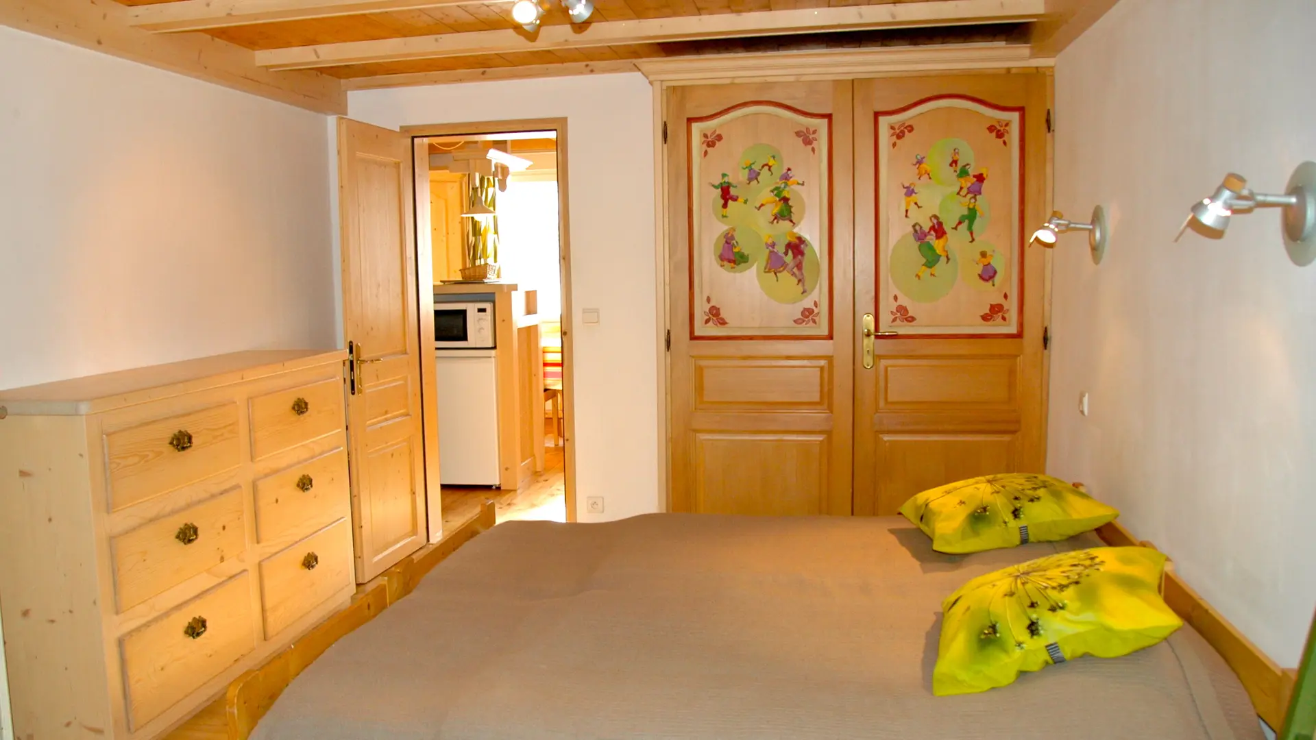 Chambre vue depuis l'entrée