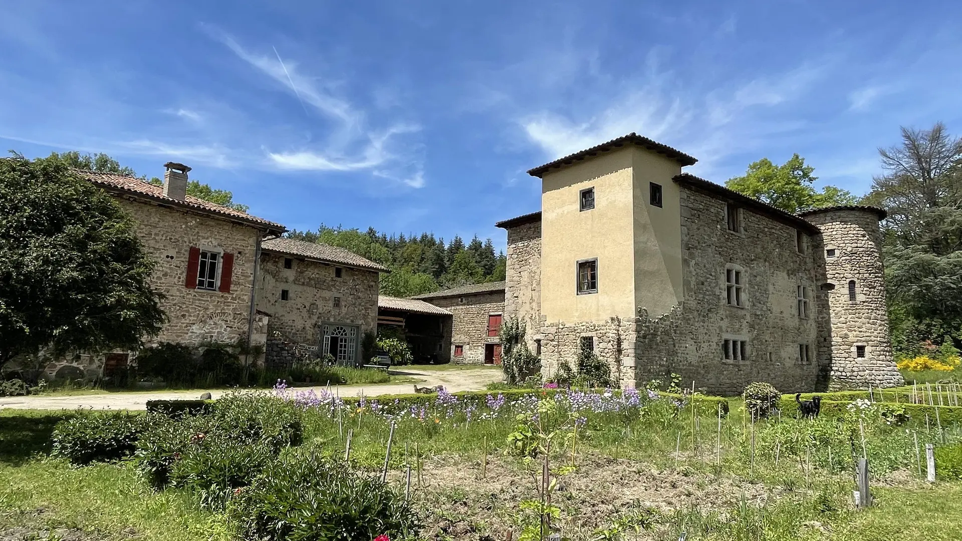 Cours vues du jardinn