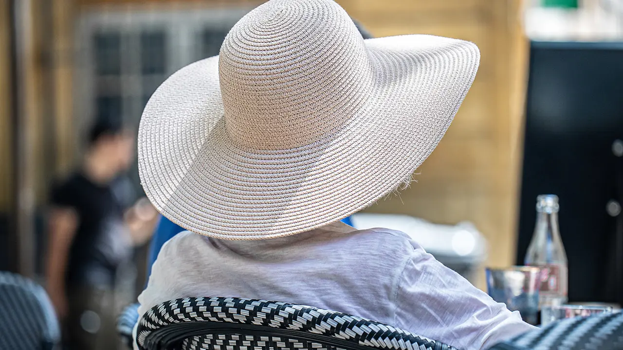 Personne en terrasse