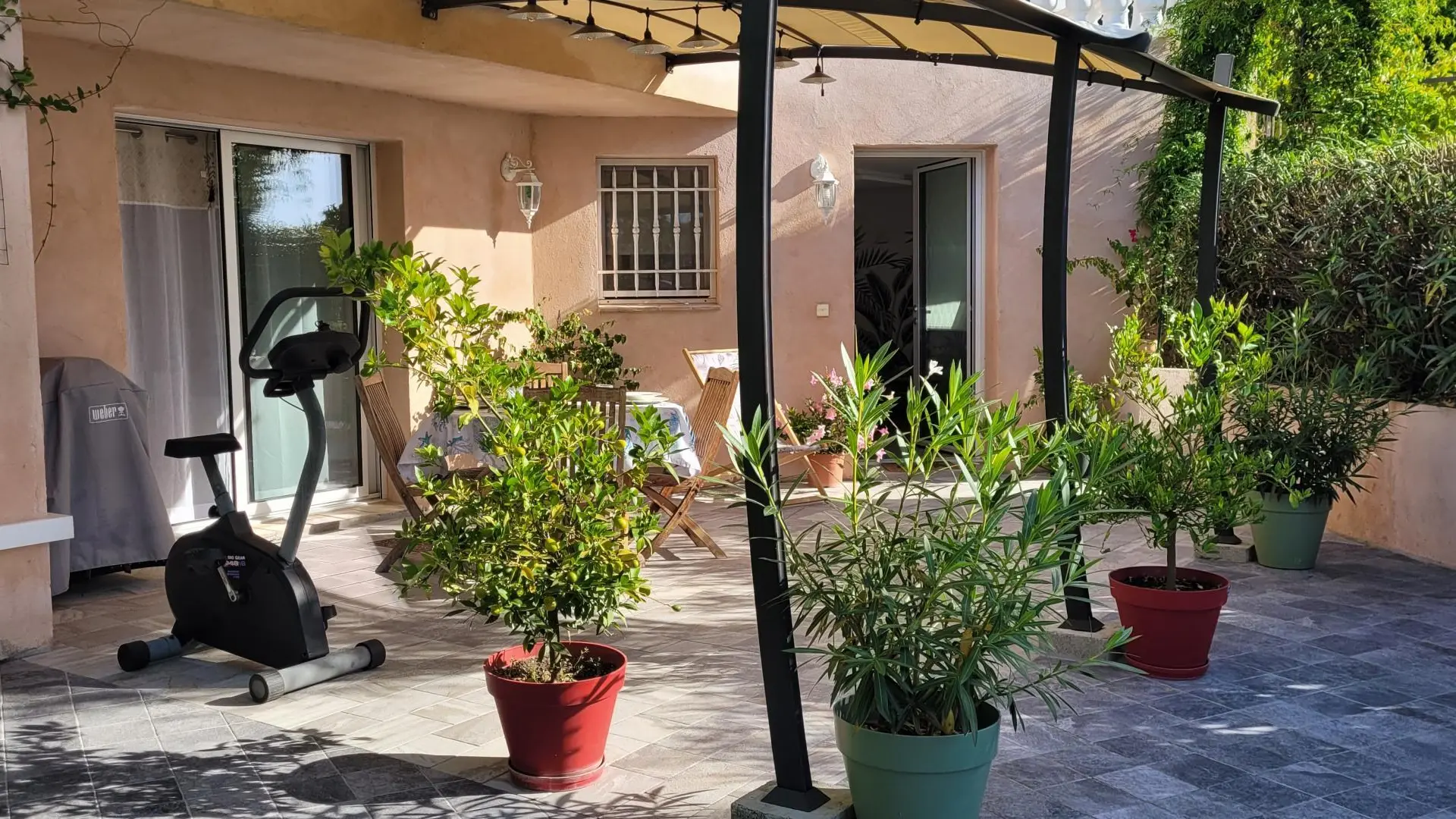 Pergola du gite Gîte Macalinewa Gîtes de France Alpes-Maritimes Saint-Jeannet