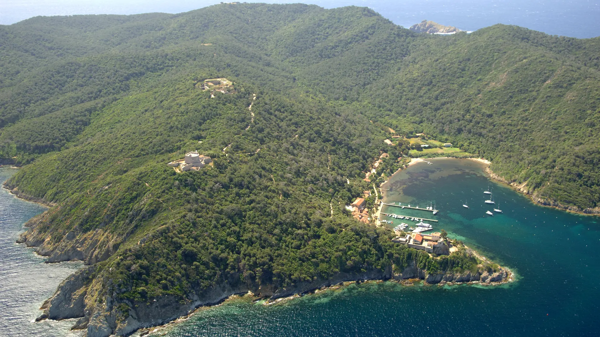 L'île de Port Cros, coeur de parc National à Hyères