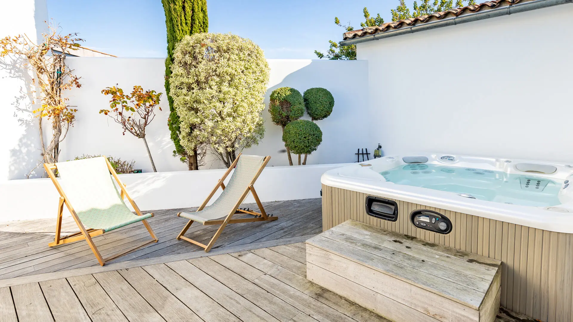 Terrasse et jacuzzi