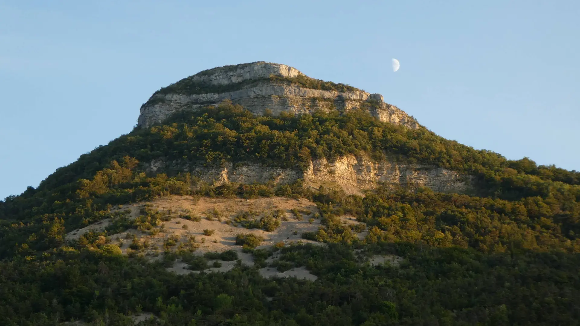 Le superbe Rocher St Michel au coucher du soleil