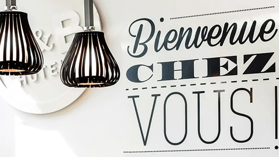 Réception, Hotel B&B Louveciennes