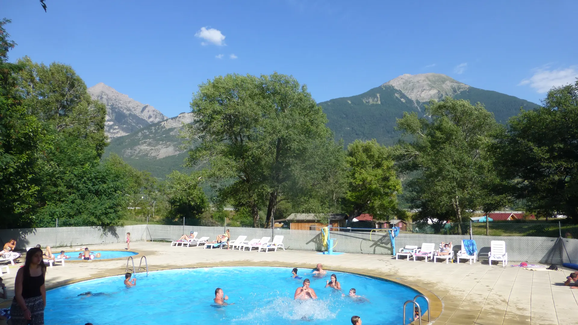 Camping Les Cariamas - Châteauroux-les-Alpes