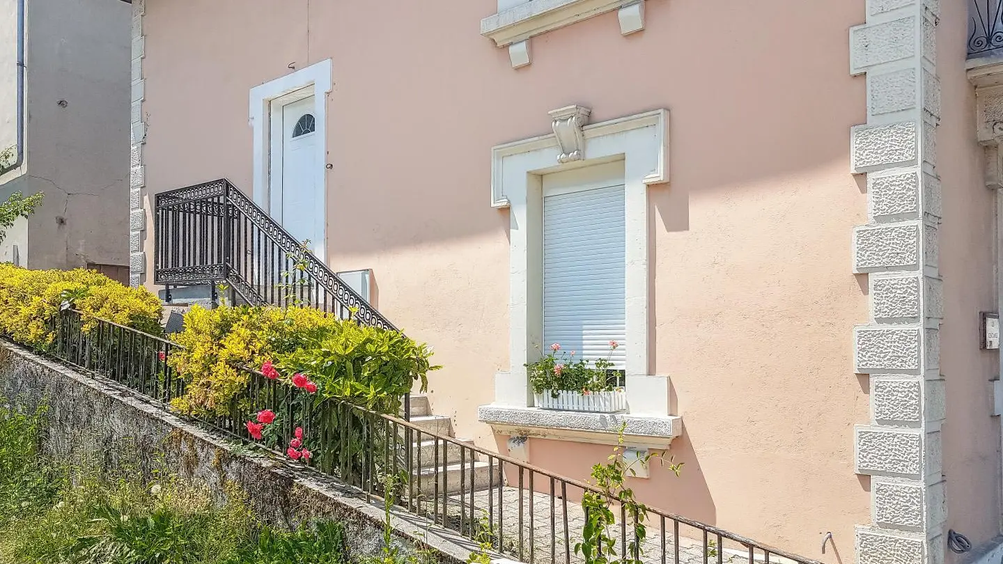 Accès au gîte par escalier extérieur