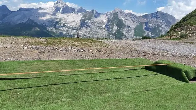 slackline au sommet du mont Lachat