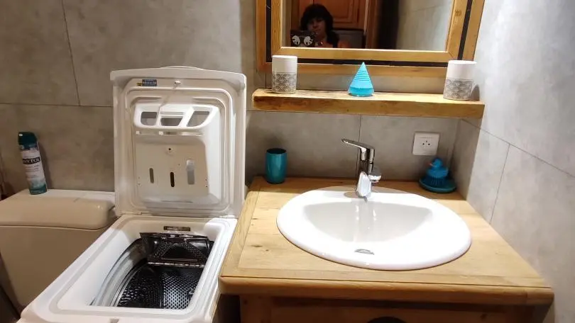 Salle de bain et le lave linge