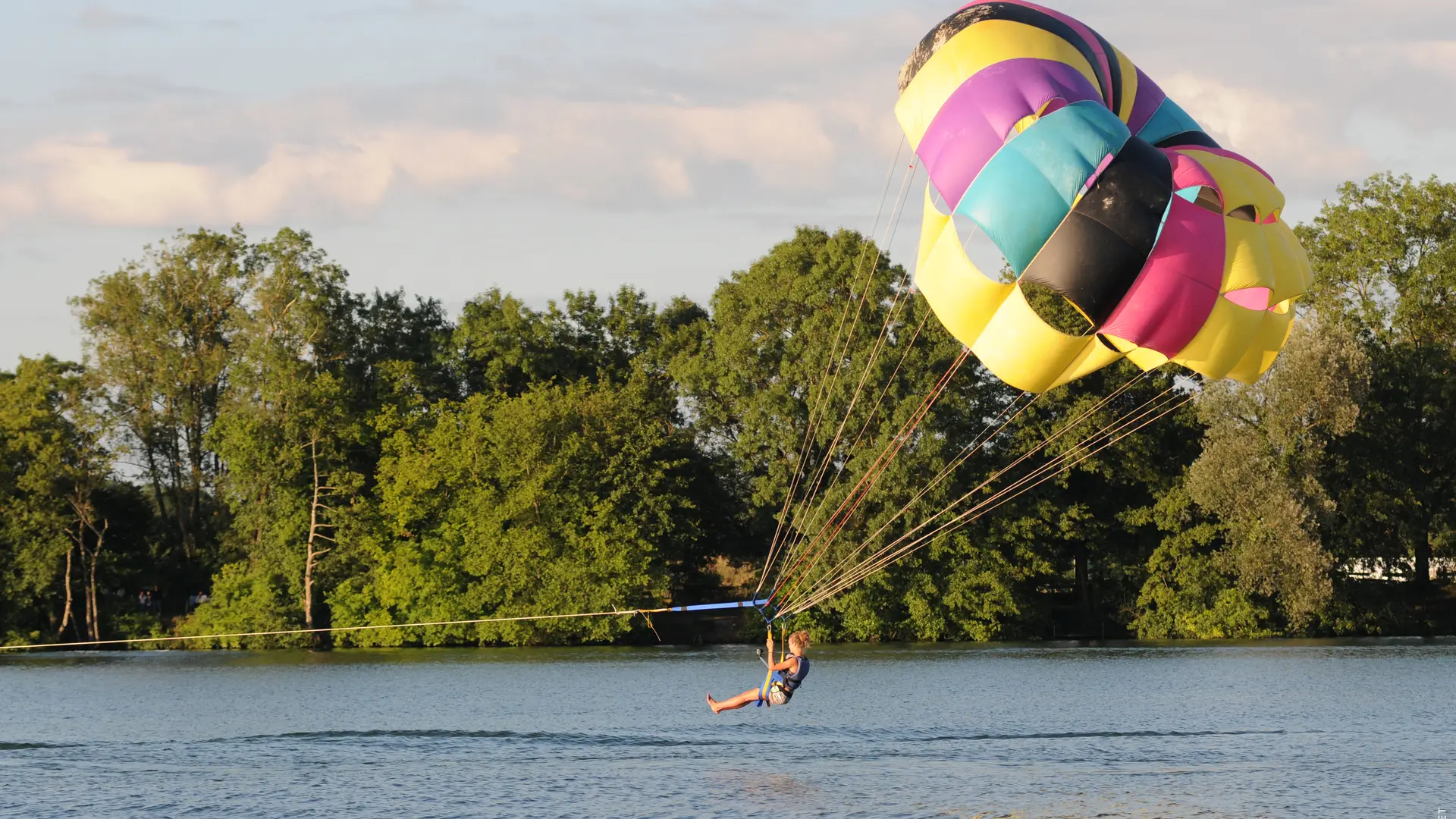 Parachute ascensionnel