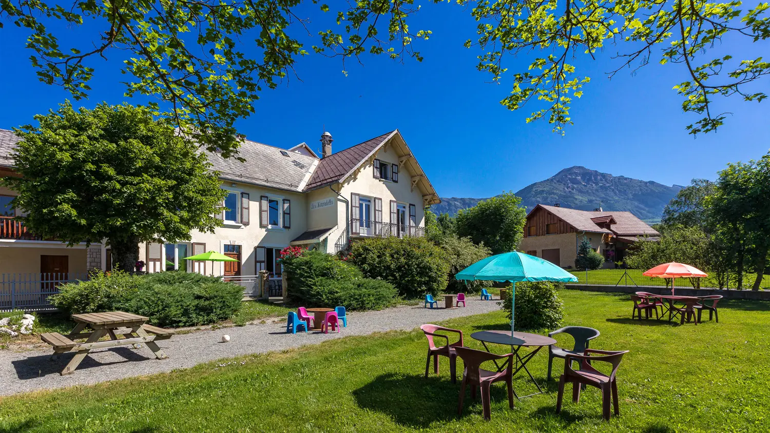 Centre de vacances Les Hirondelles, vallée du Champsaur