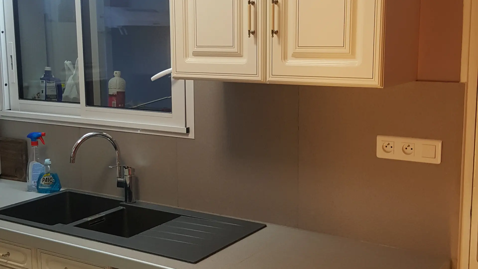 Appartement dans une résidence - Sauviou - Caquot Jean-Claude