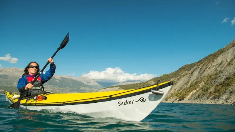 kayak sur le lac de Serre Ponçon