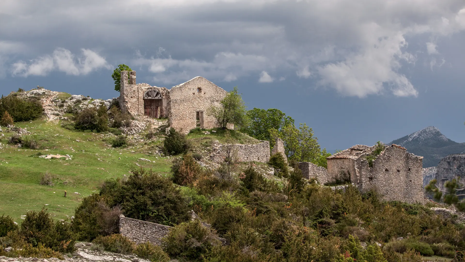 Châteauneuf-lès-Moustiers