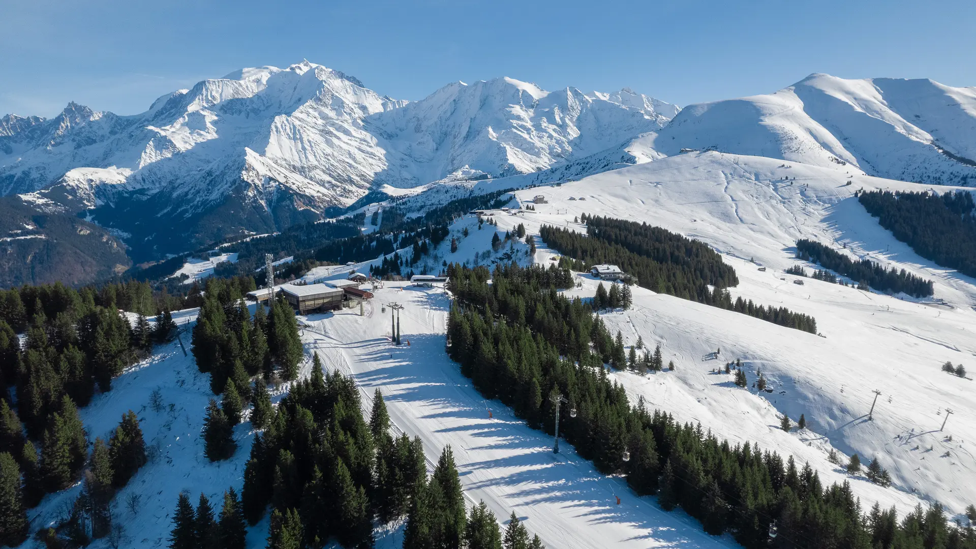 Sommet du Mont d'Arbois avec arrivée de la télécabine de la Princesse