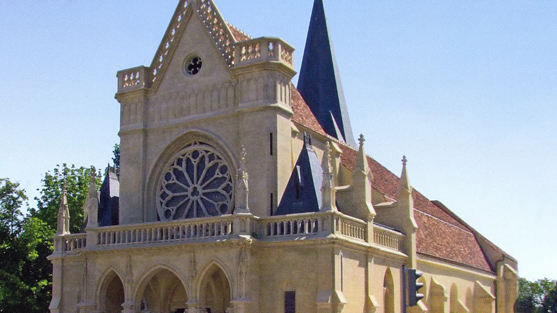 Etape 12 : l'église Notre Dame de Chatou