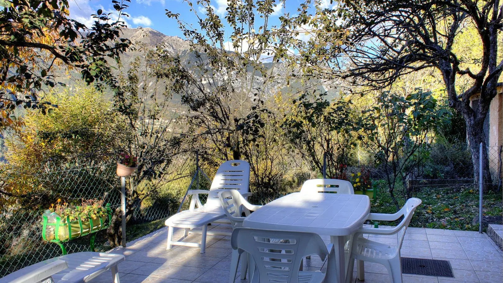 Gîte Hortensia-Terrasse-La Bollène-Vésubie-Gîtes de France des Alpes-Maritimes