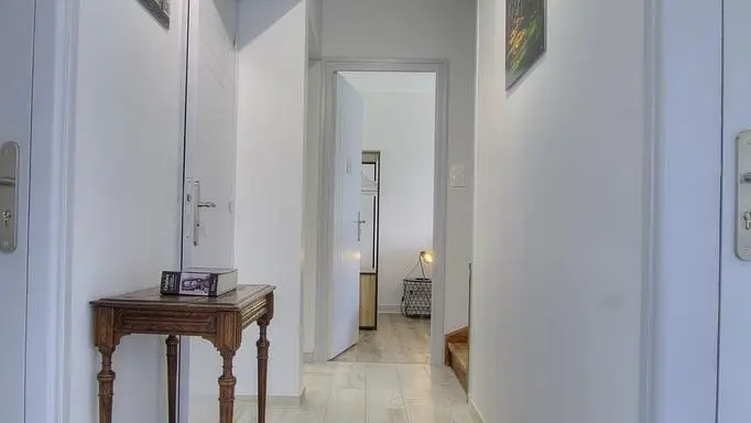 Couloir vers Chambres