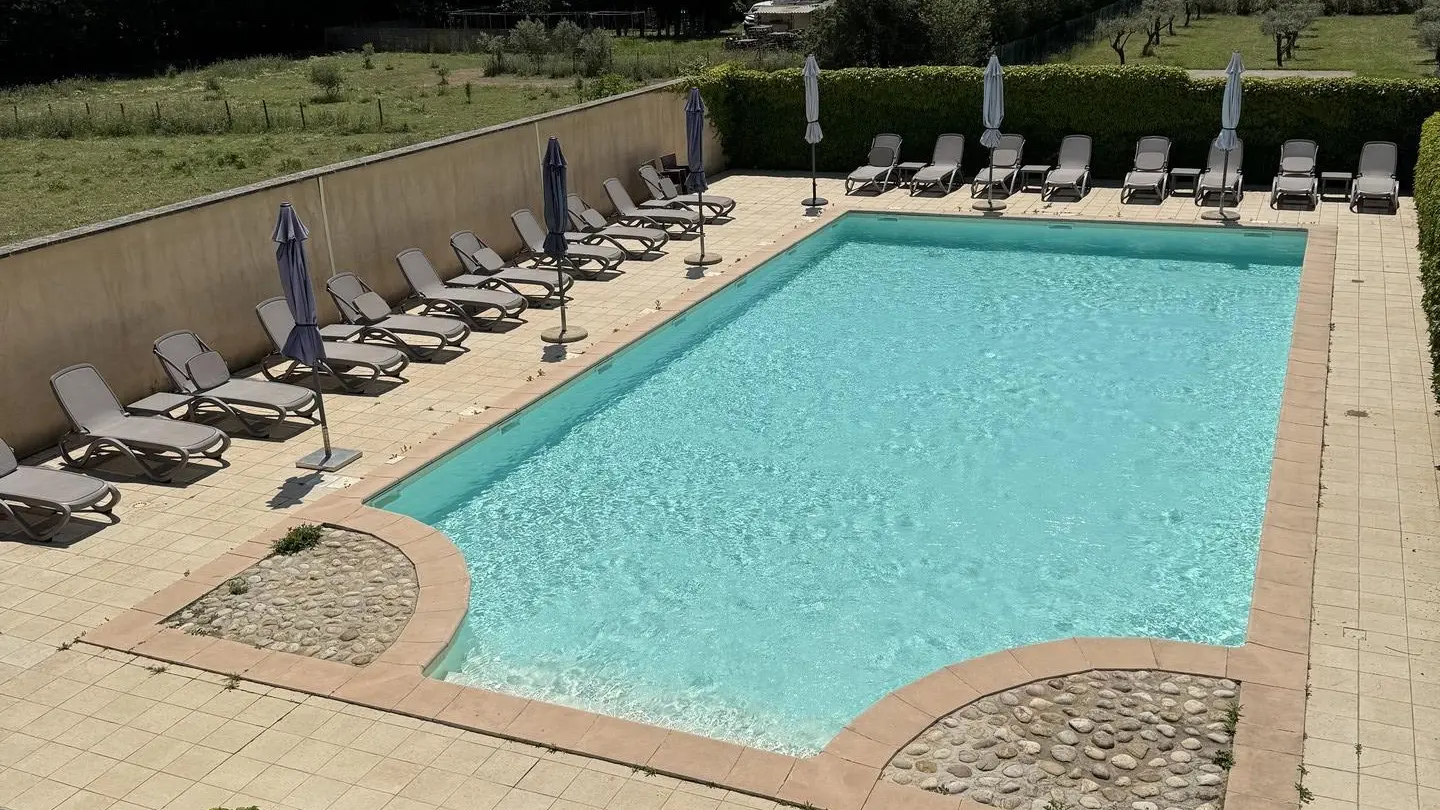 Hôtel Terriciaë à Mouriès_piscine