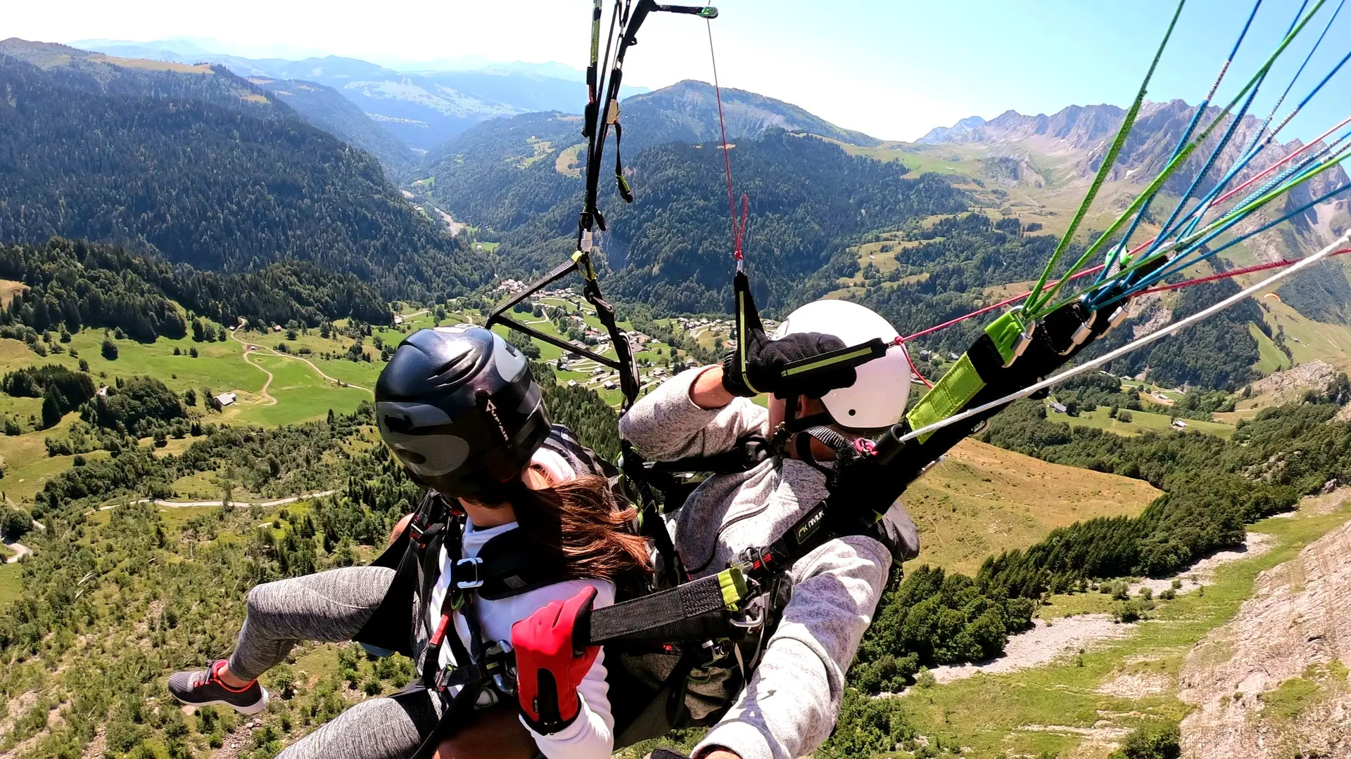 Parapente à La Giettaz en été