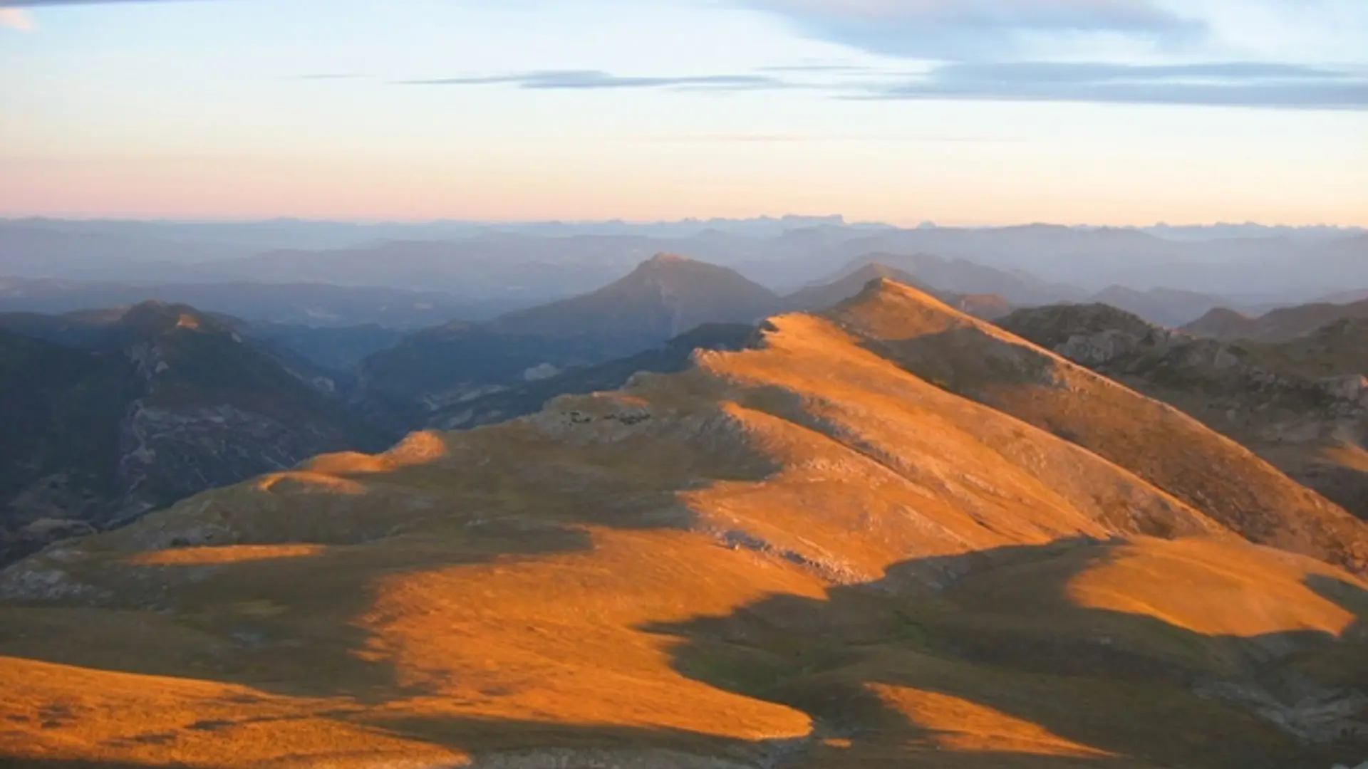Lever de soleil sur le Mont Chiran